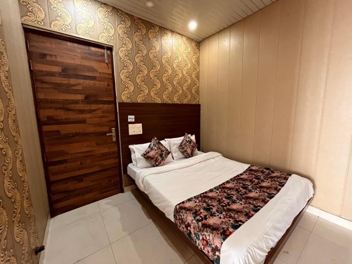 Hotel Pearl Grand, Zirakpur - Top Rated & Most Awarded Property In Tricity Chandīgarh Eksteriør billede