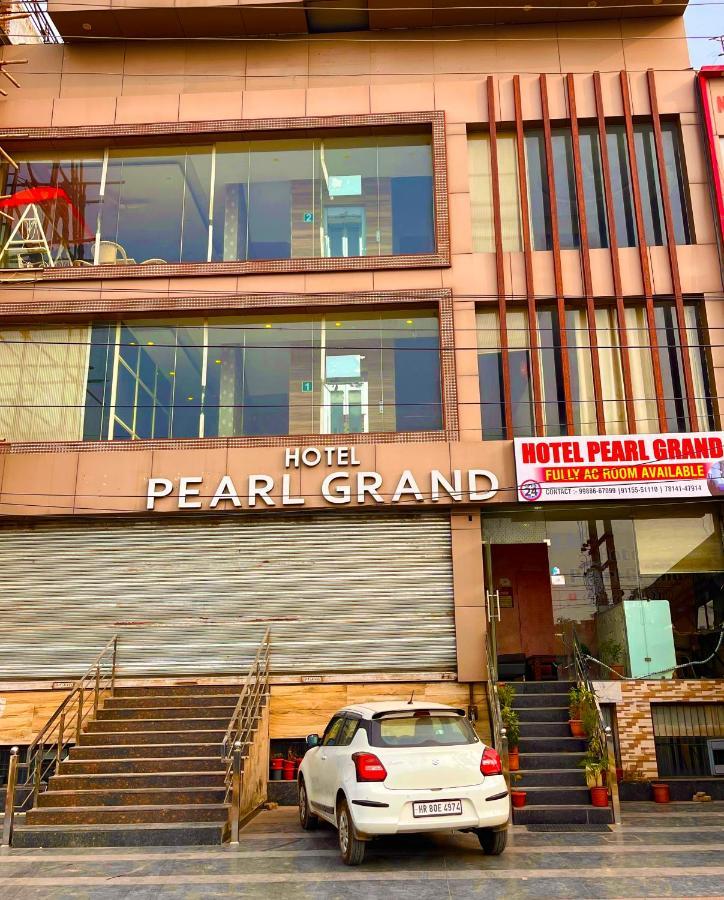 Hotel Pearl Grand, Zirakpur - Top Rated & Most Awarded Property In Tricity Chandīgarh Eksteriør billede
